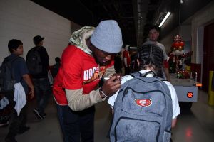 49ers-hope-for-holidays-2019-3981